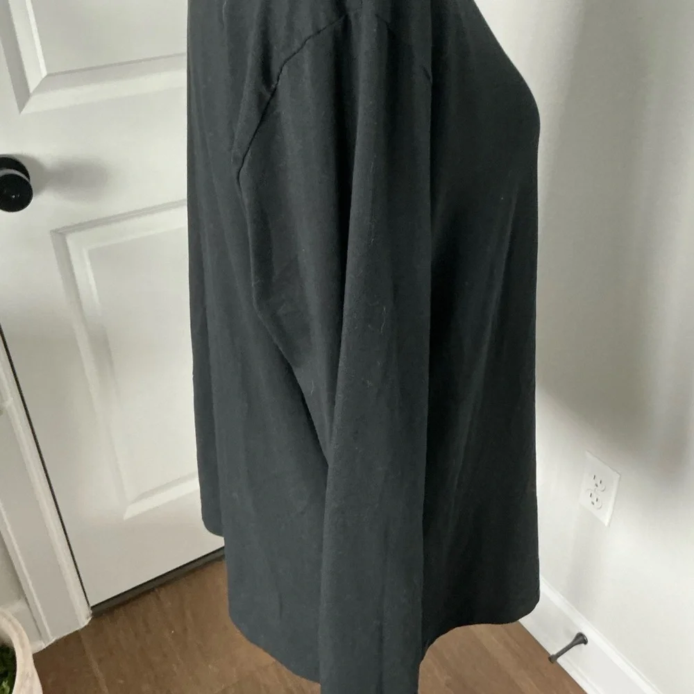 Eddie Bauer Women’s Black Turtle Neck Top Size XL - Picture 2 of 6